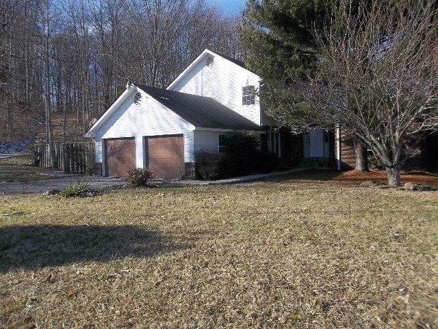 1622 Chestnut Ridge Road Mount Vernon, KY 40456 - Photo 2 of 37 Photo 2