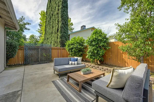 $529,950 | 5812 Kimberly Hill Court, Carmichael, CA 95608