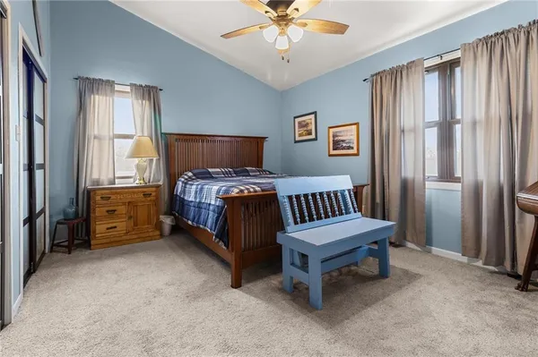 $670,000 | 471 County Road, Centerview, MO 64019