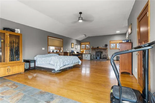 $670,000 | 471 County Road, Centerview, MO 64019