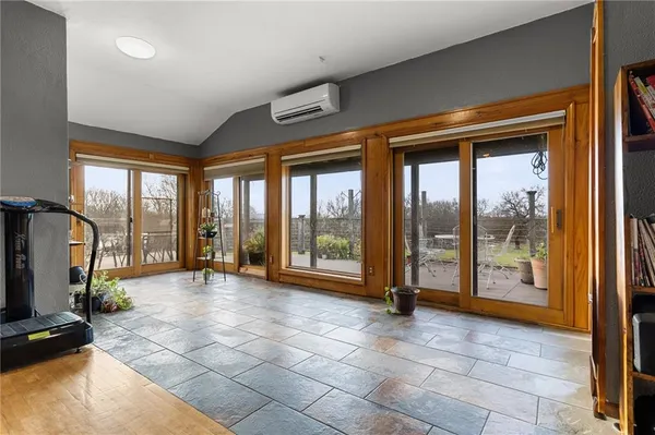 $670,000 | 471 County Road, Centerview, MO 64019