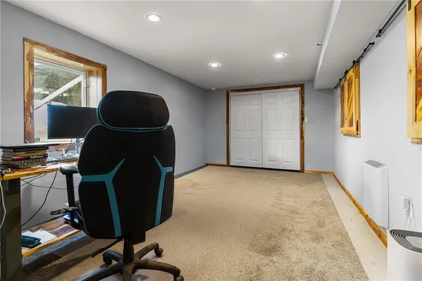 $670,000 | 471 County Road, Centerview, MO 64019