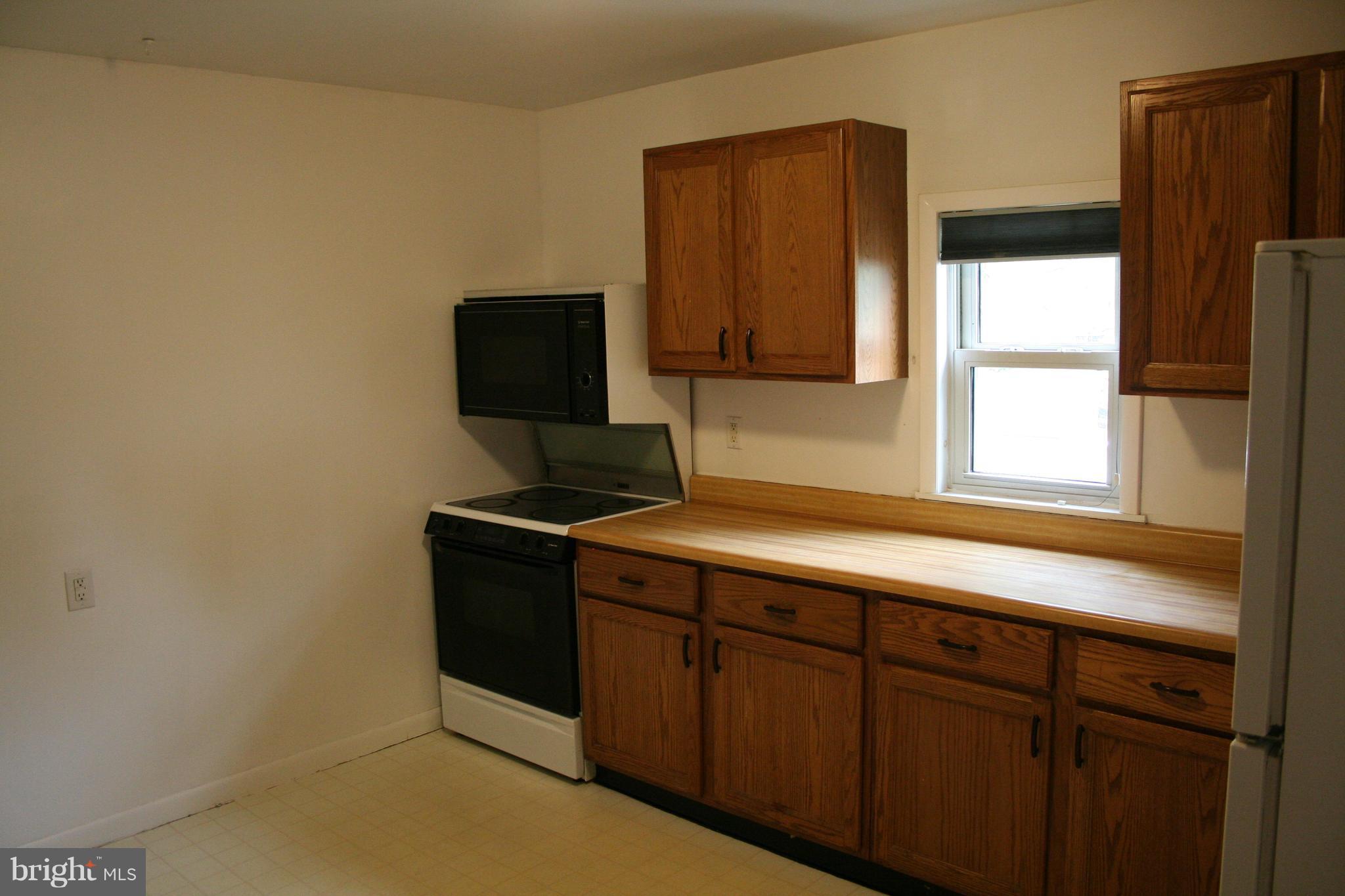 654 Old Waugh Chapel Road Odenton, MD 21113 - Photo 3 of 30 Kitchen