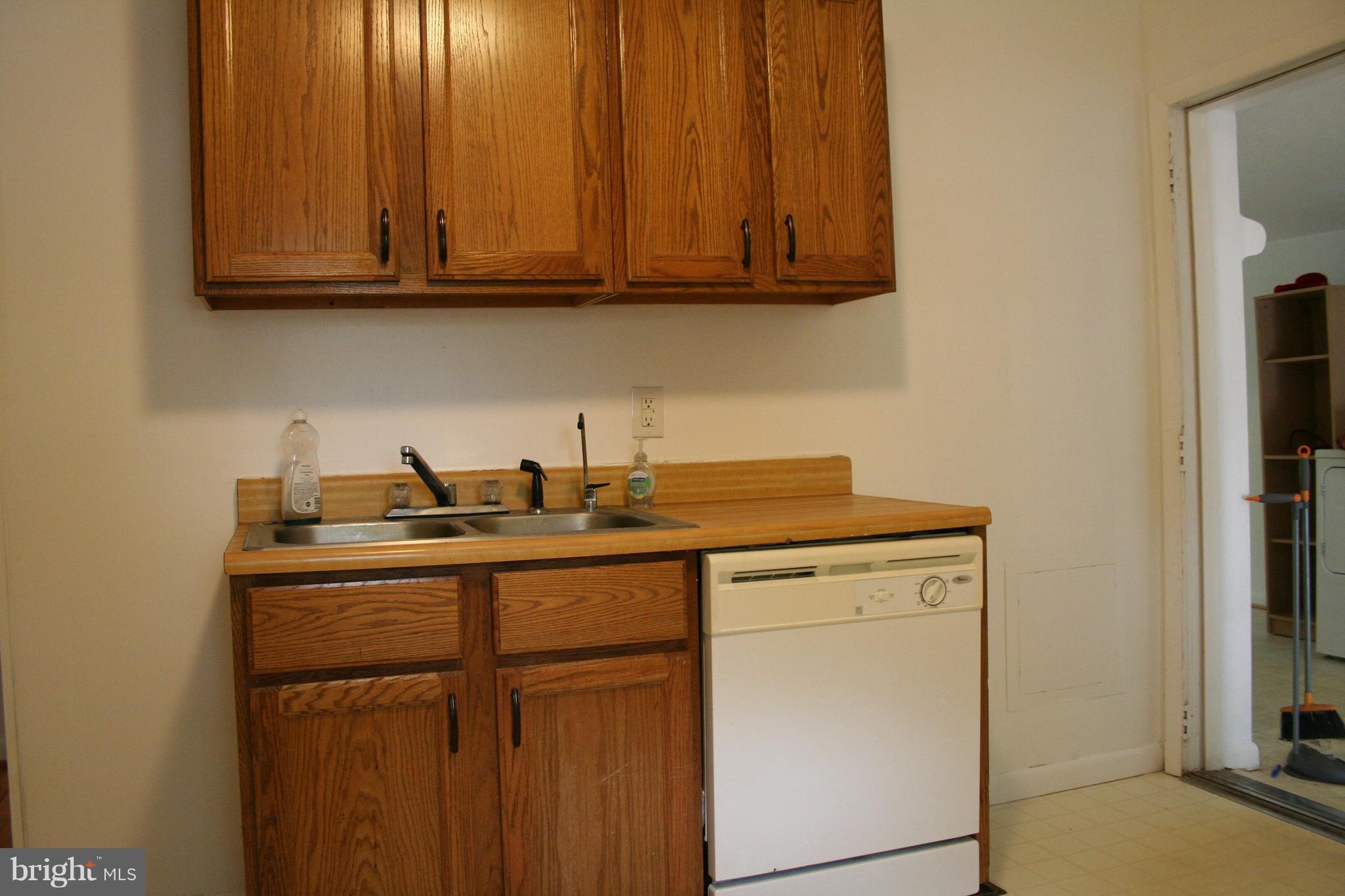 654 Old Waugh Chapel Road Odenton, MD 21113 - Photo 4 of 30 Kitchen