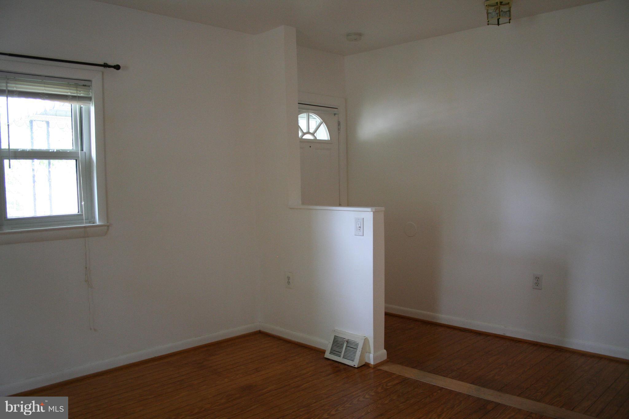 654 Old Waugh Chapel Road Odenton, MD 21113 - Photo 8 of 30 Living Room
