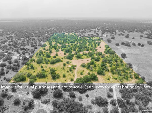 $632,960 | 445 Private Road 7822, Natalia, TX 78059