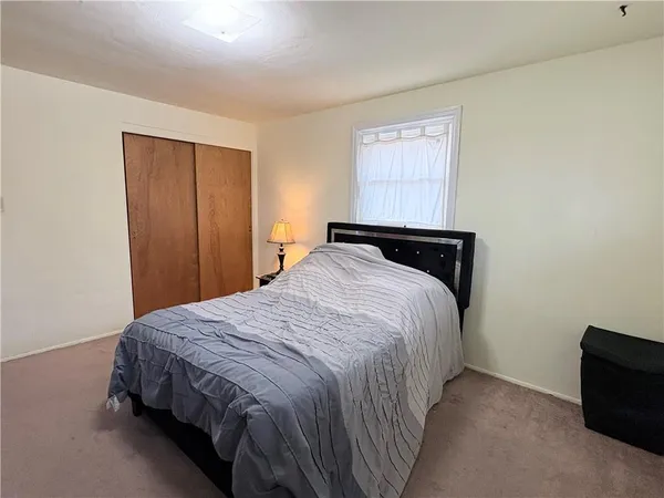 $179,900 | 562 Firethorne Drive, Monroeville, PA 15146