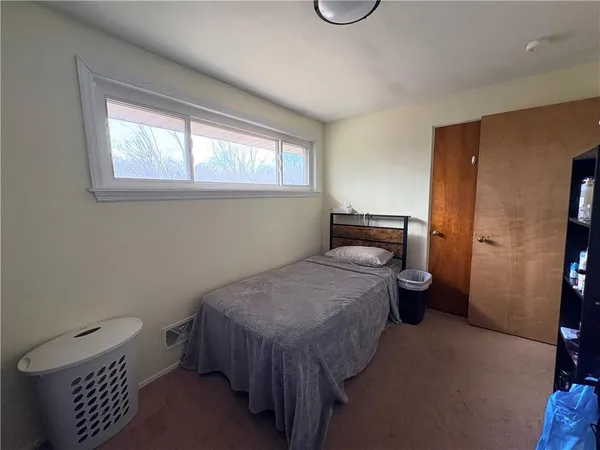 $179,900 | 562 Firethorne Drive, Monroeville, PA 15146
