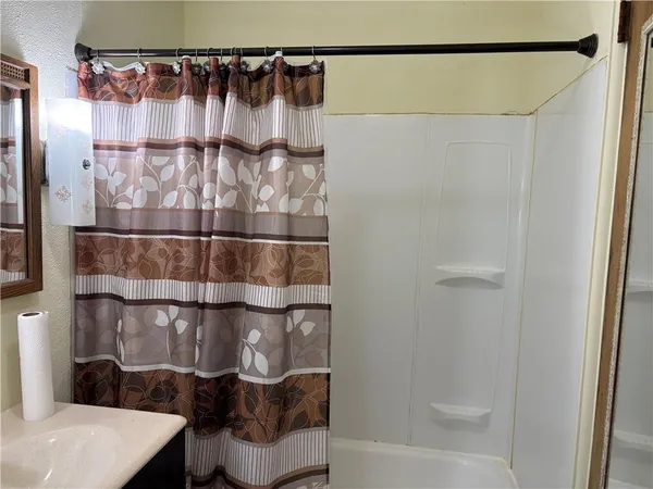 $179,900 | 562 Firethorne Drive, Monroeville, PA 15146