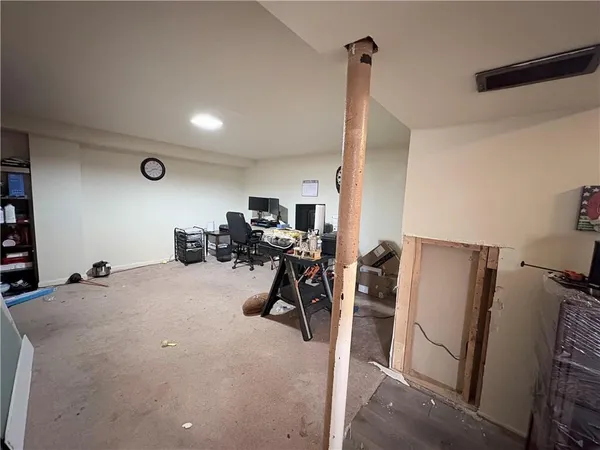 $179,900 | 562 Firethorne Drive, Monroeville, PA 15146