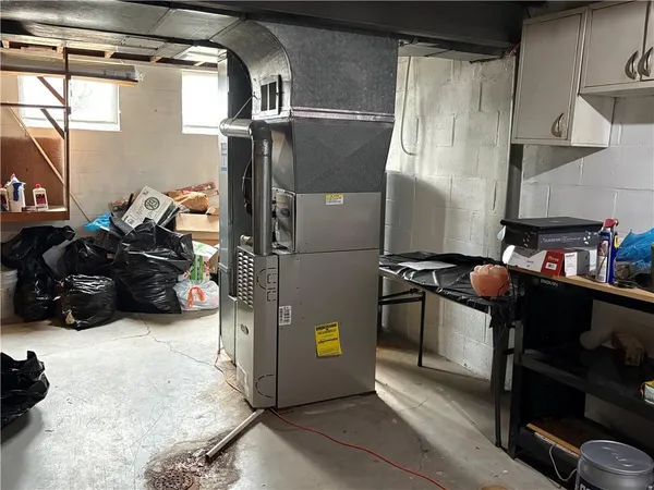 $179,900 | 562 Firethorne Drive, Monroeville, PA 15146