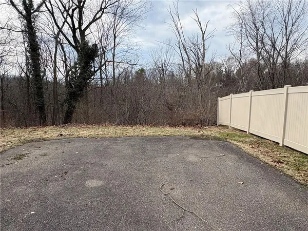 $179,900 | 562 Firethorne Drive, Monroeville, PA 15146