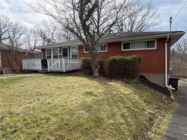 $179,900 | 562 Firethorne Drive, Monroeville, PA 15146