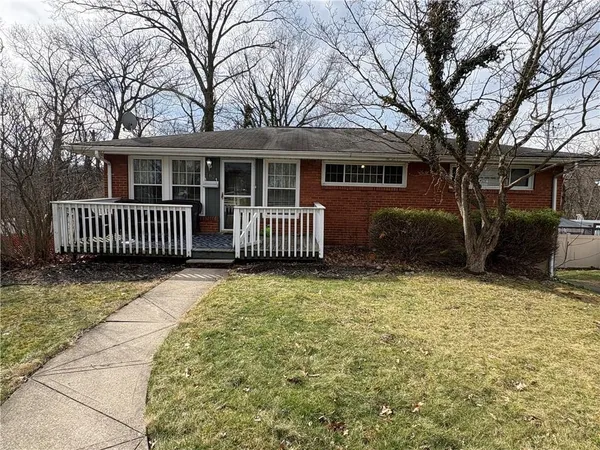 $179,900 | 562 Firethorne Drive, Monroeville, PA 15146