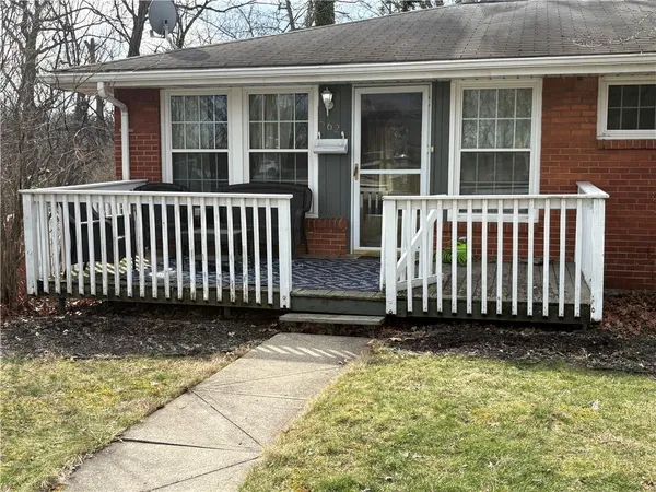 $179,900 | 562 Firethorne Drive, Monroeville, PA 15146