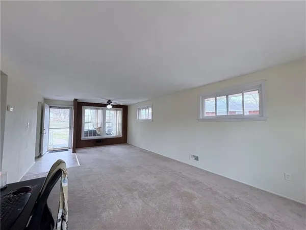 $179,900 | 562 Firethorne Drive, Monroeville, PA 15146