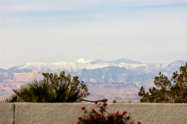 $1,325,000 | 2460 Chateau Napoleon Drive, Henderson, NV 89044