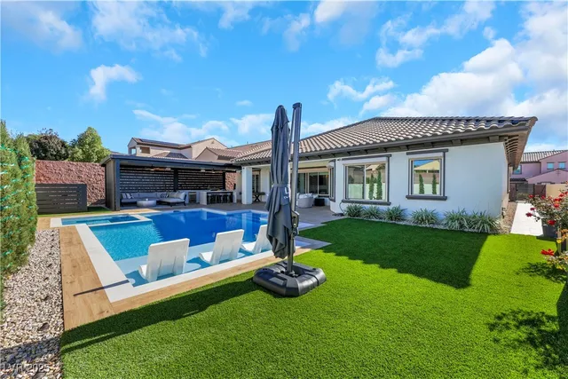 $1,325,000 | 2460 Chateau Napoleon Drive, Henderson, NV 89044