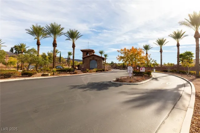 $1,325,000 | 2460 Chateau Napoleon Drive, Henderson, NV 89044