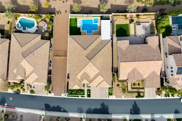 $1,325,000 | 2460 Chateau Napoleon Drive, Henderson, NV 89044