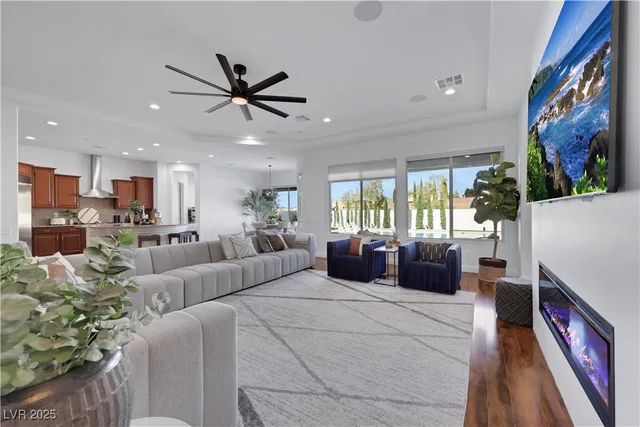 $1,325,000 | 2460 Chateau Napoleon Drive, Henderson, NV 89044