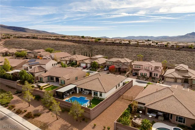 $1,325,000 | 2460 Chateau Napoleon Drive, Henderson, NV 89044