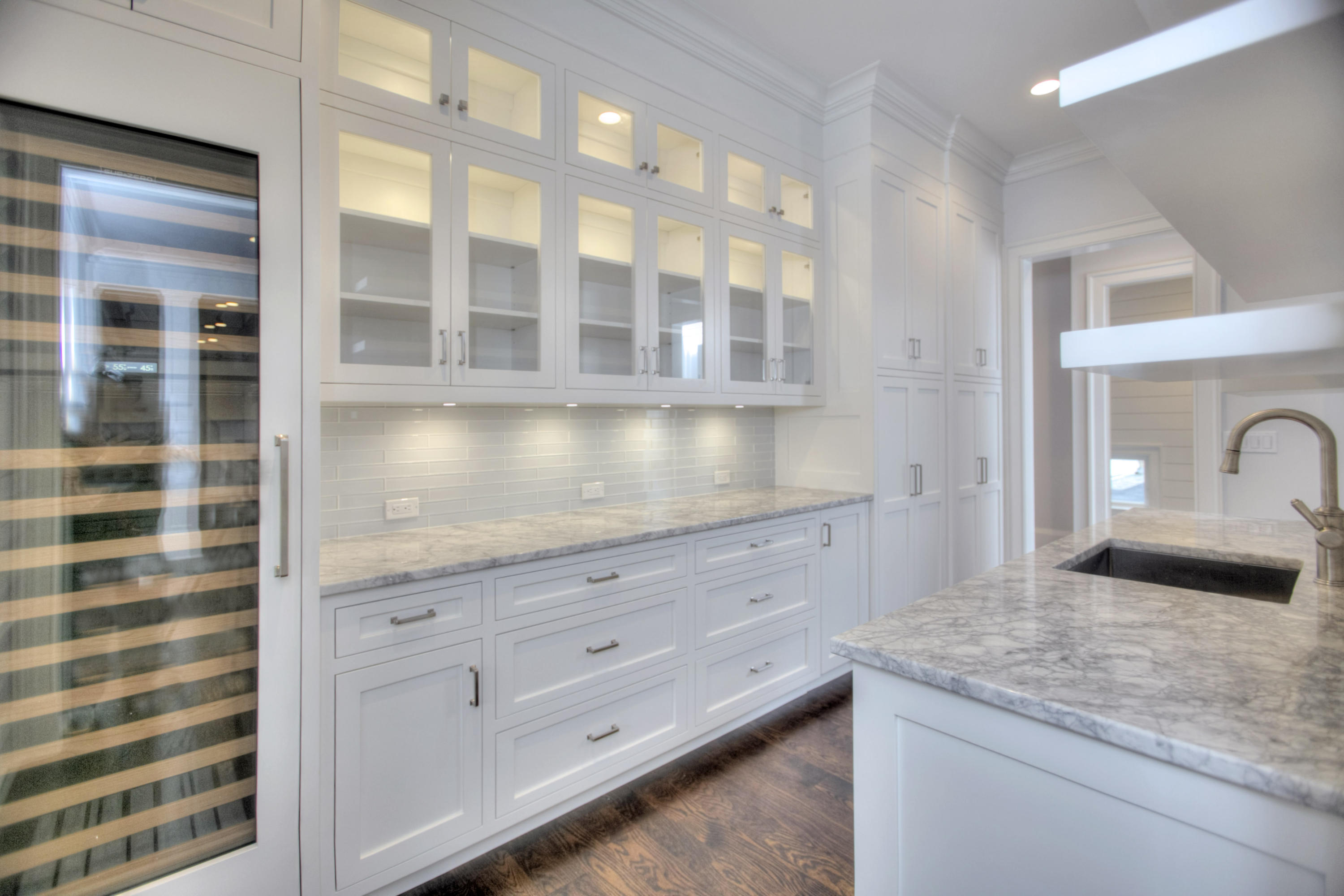 11 Sunswyck Road Darien, CT 06820 - Photo 7 of 25 a kitchen with a sink and a cabinets