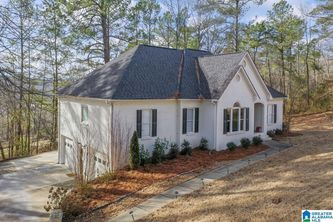 219 Cahaba Ridge Drive Trussville, AL 35173 - Photo 3 of 57