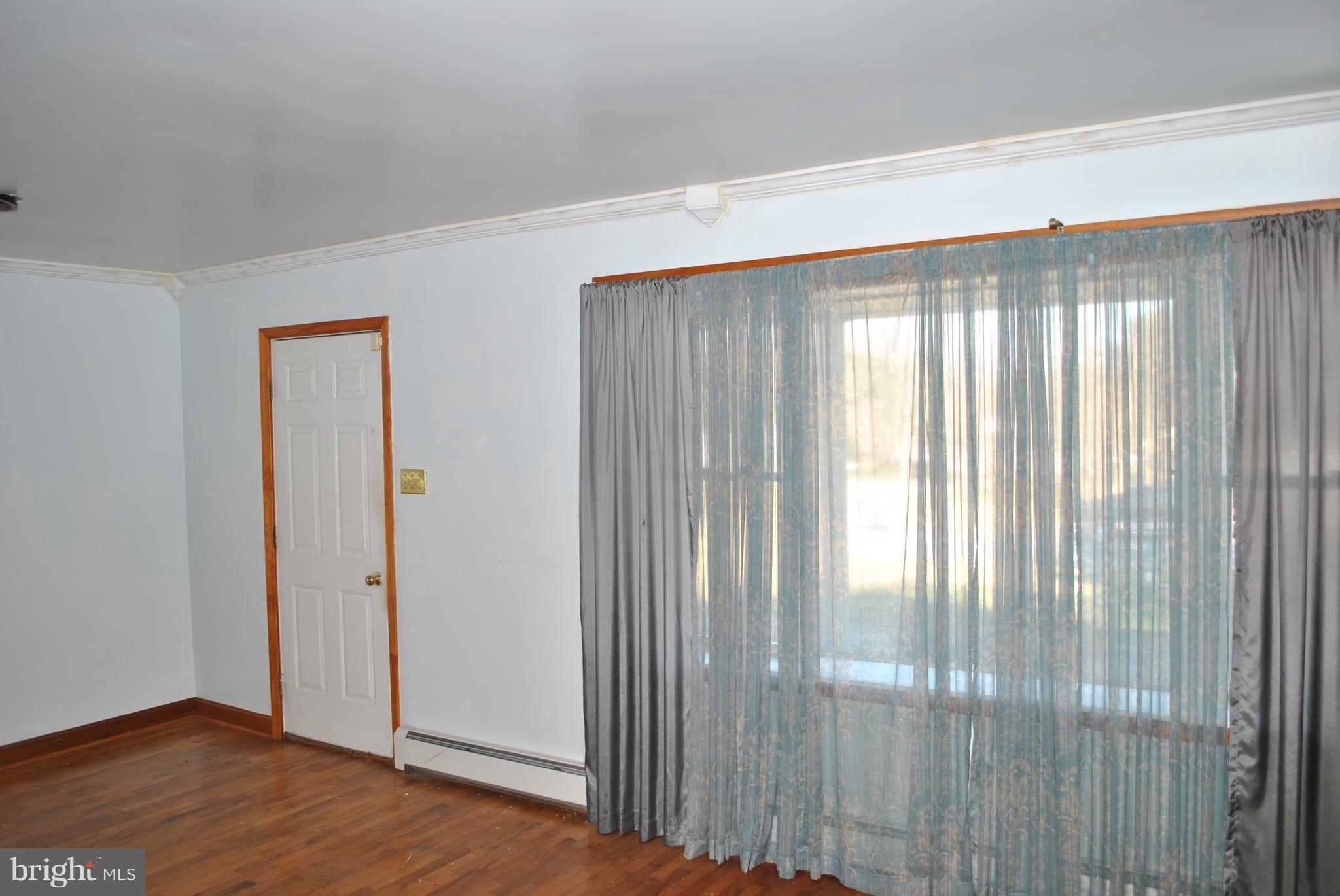 11279 Needam Road Worton, MD 21678 - Photo 2 of 10 Living Room