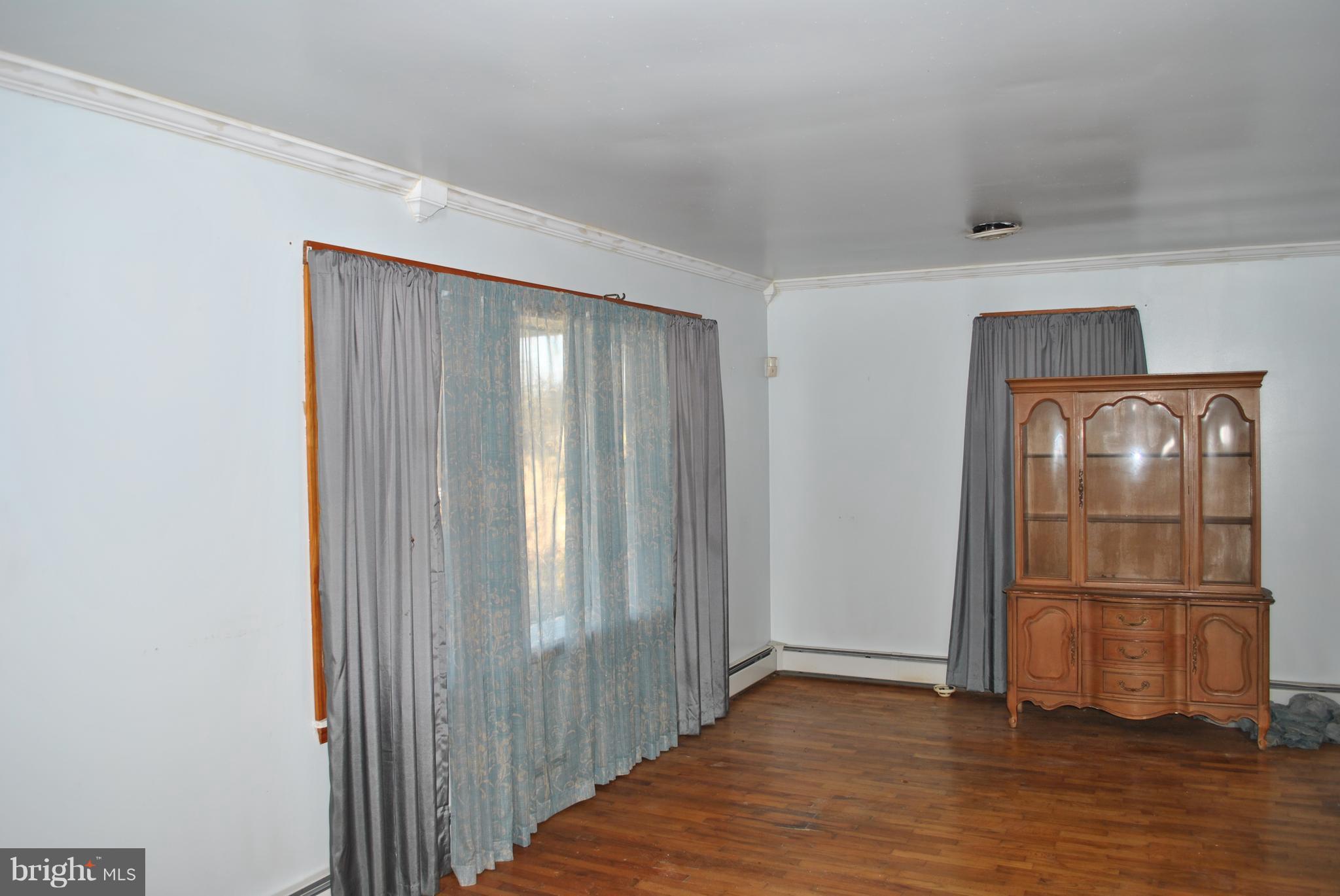 11279 Needam Road Worton, MD 21678 - Photo 3 of 10 Living Room