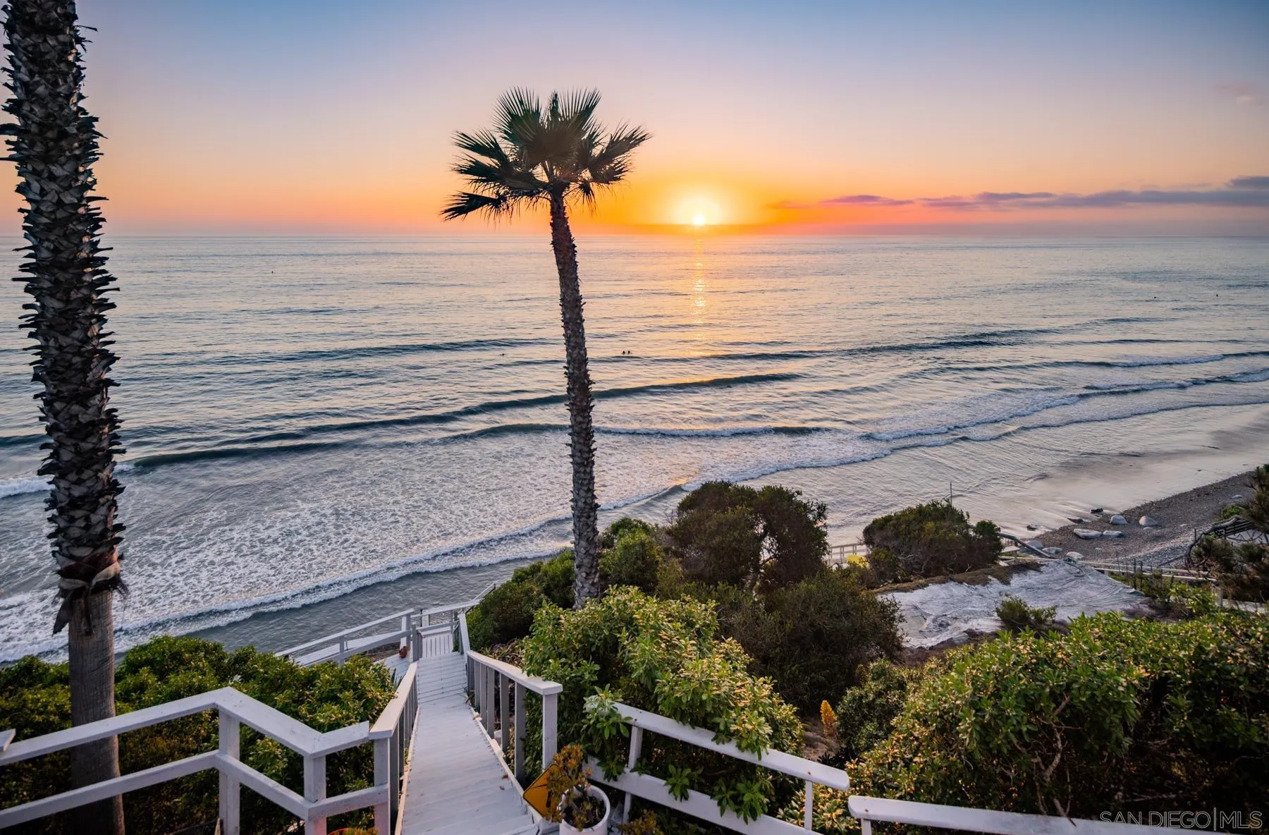 1036 Neptune Avenue Encinitas, CA 92024 - Photo 11 of 34 a view of an outdoor seating area