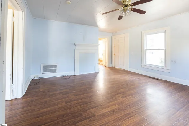 $95,000 | 106 Williams Street, Laurens, SC 29360