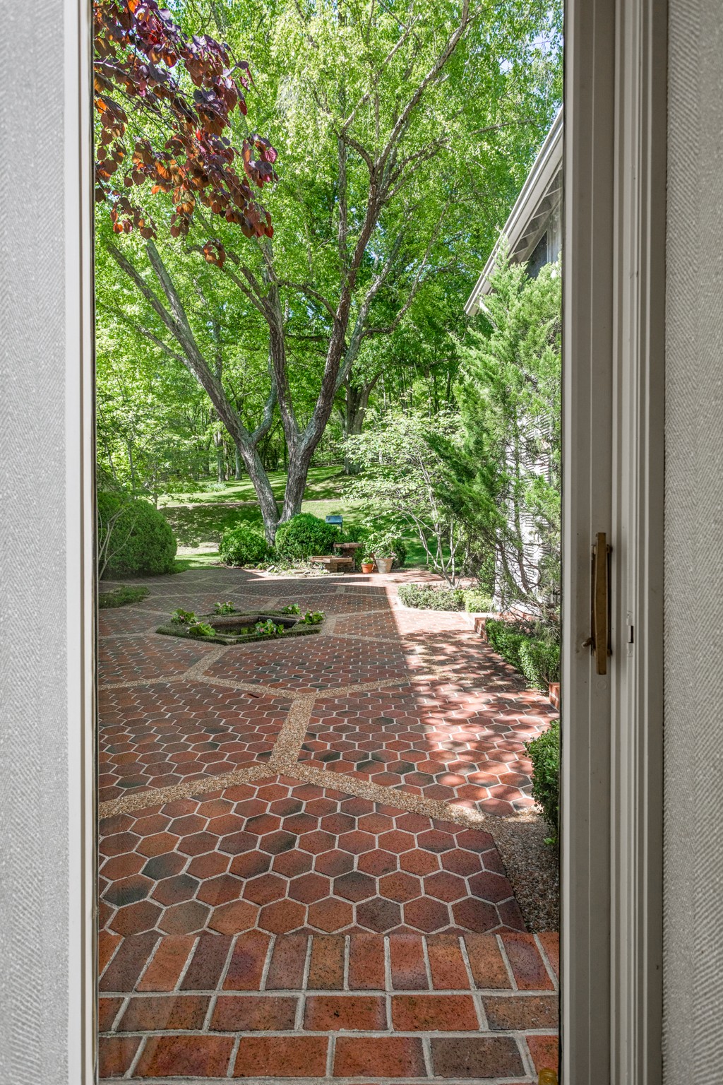 370 Vaughn Road Nashville, TN 37221 - Photo 24 of 27 a view of a yard with an outdoor space