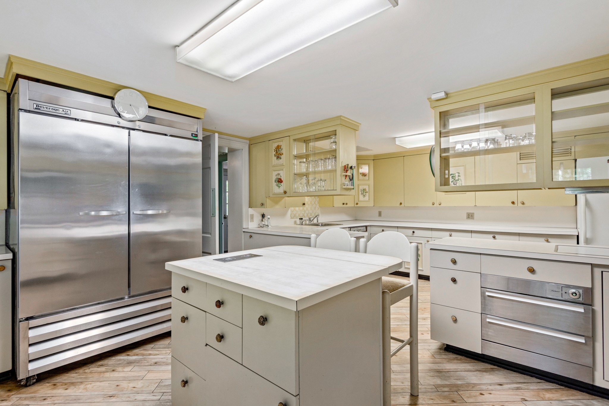 370 Vaughn Road Nashville, TN 37221 - Photo 8 of 27 a bathroom with a granite countertop sink mirror and double