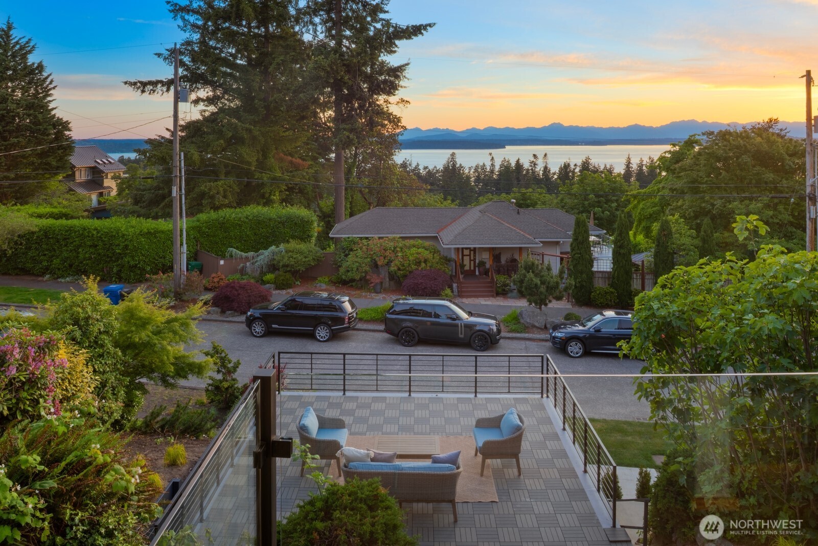 7602 44th Avenue Southwest Seattle, WA 98136 - Photo 6 of 37