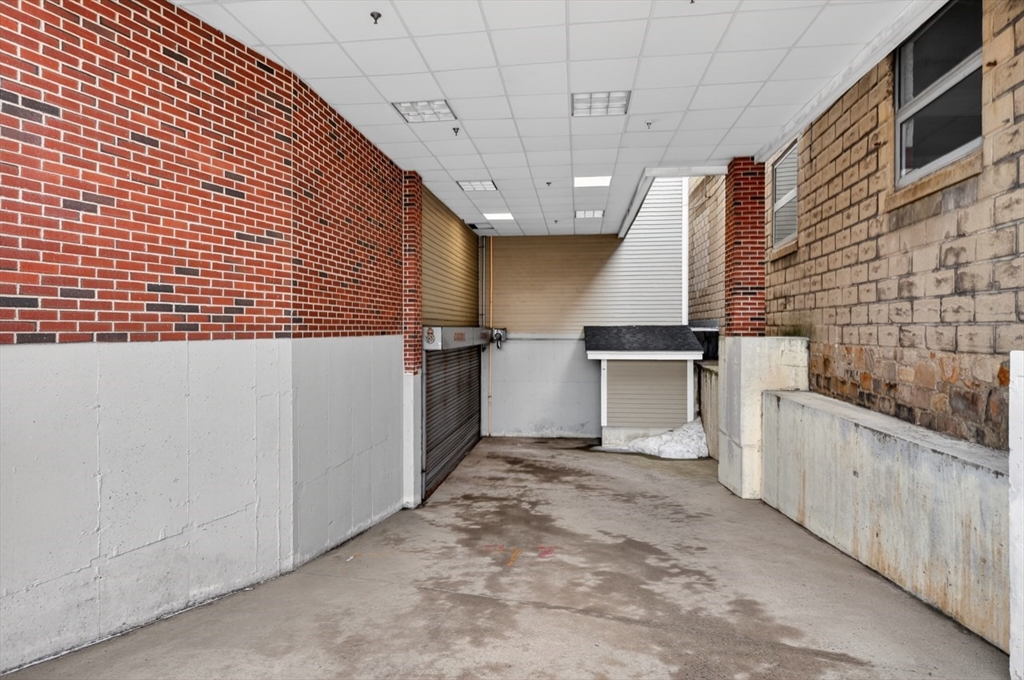 24 Arsenal Street, Unit 2D Watertown, MA 02472 - Photo 18 of 21