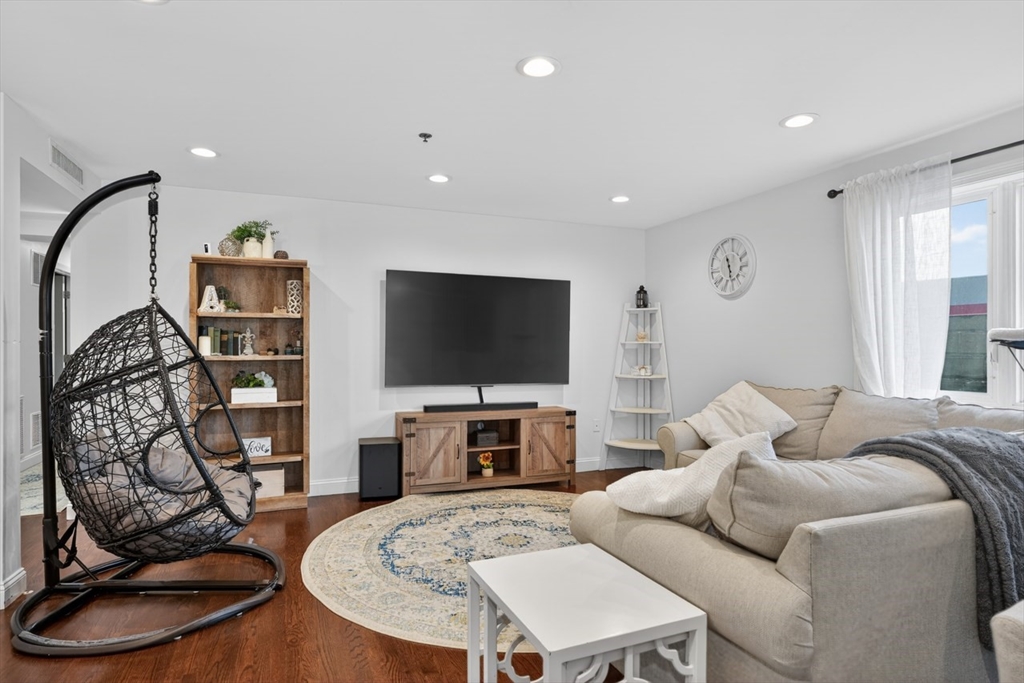 24 Arsenal Street, Unit 2D Watertown, MA 02472 - Photo 7 of 21