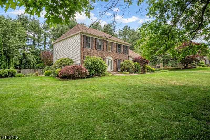8 Glen Eagles Road Washington, NJ 07882 - Photo 2 of 41