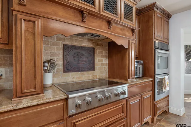 a view of a door of the house