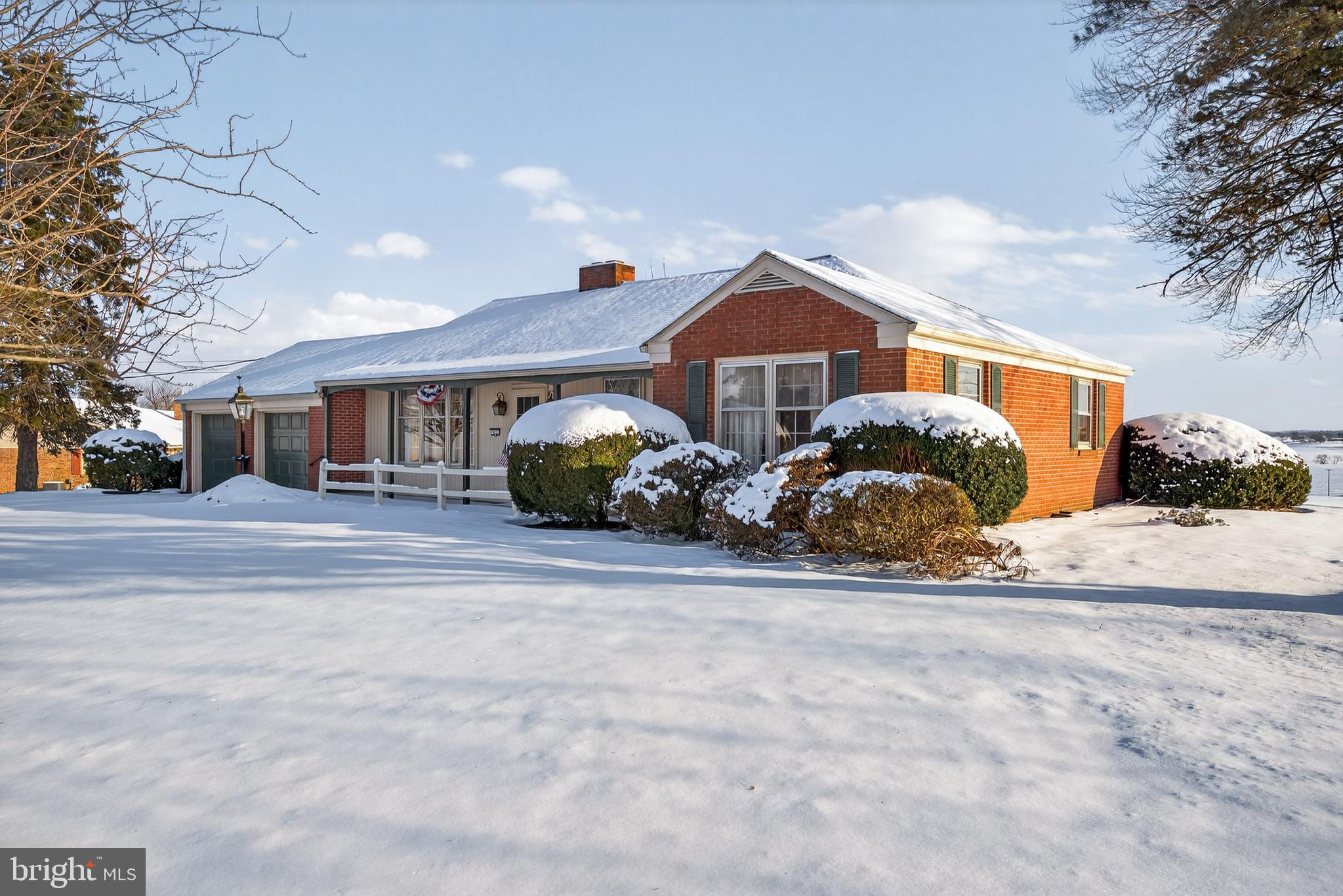 922 Penn Grant Road Lancaster, PA 17602 - Photo 3 of 32