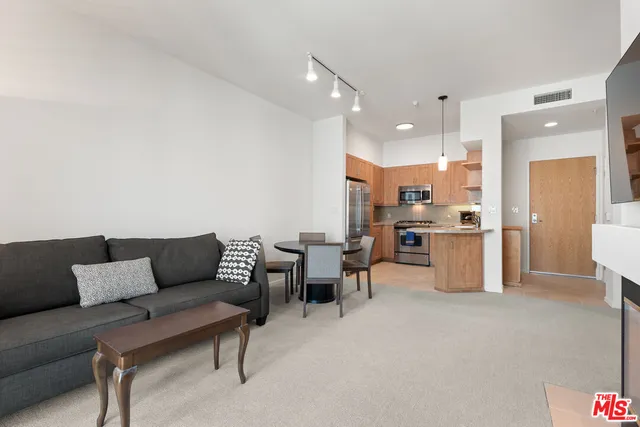 $2,700 | 267 San Pedro Street, Unit 616, Los Angeles, CA 90012