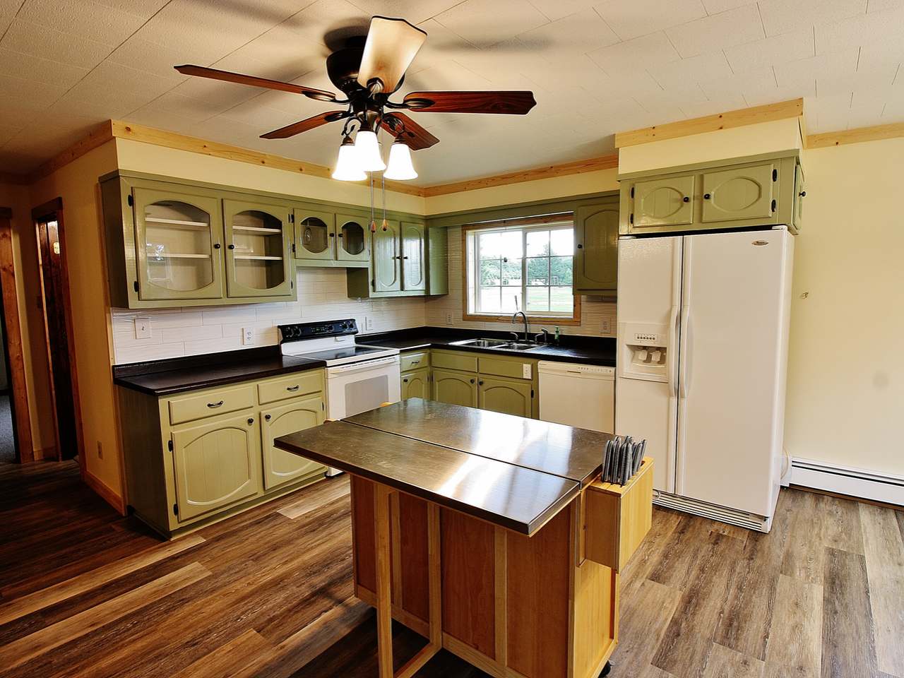470 Bloom Road Eagle River, WI 54521 - Photo 2 of 35 Gallery Image 2