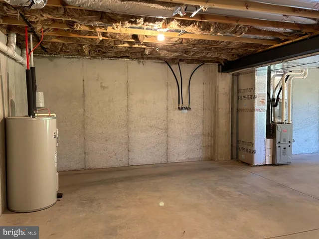 a view of a storage & utility room