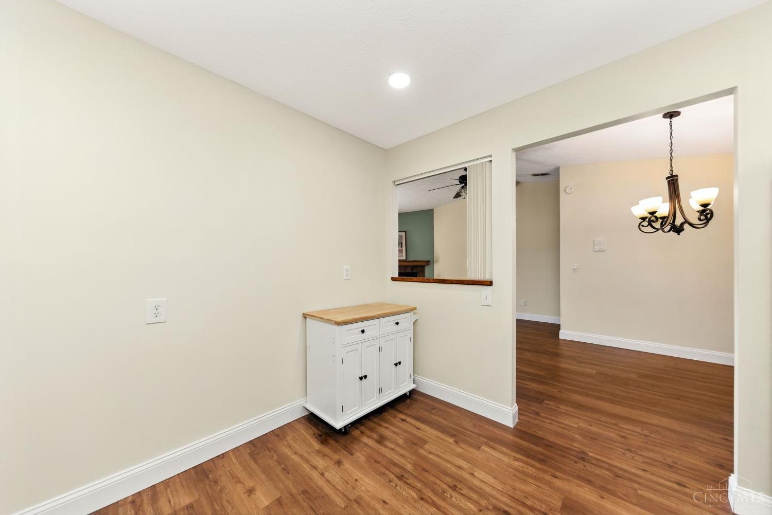 539 Davis Road, Unit 12 Cincinnati, OH 45255 - Photo 12 of 33