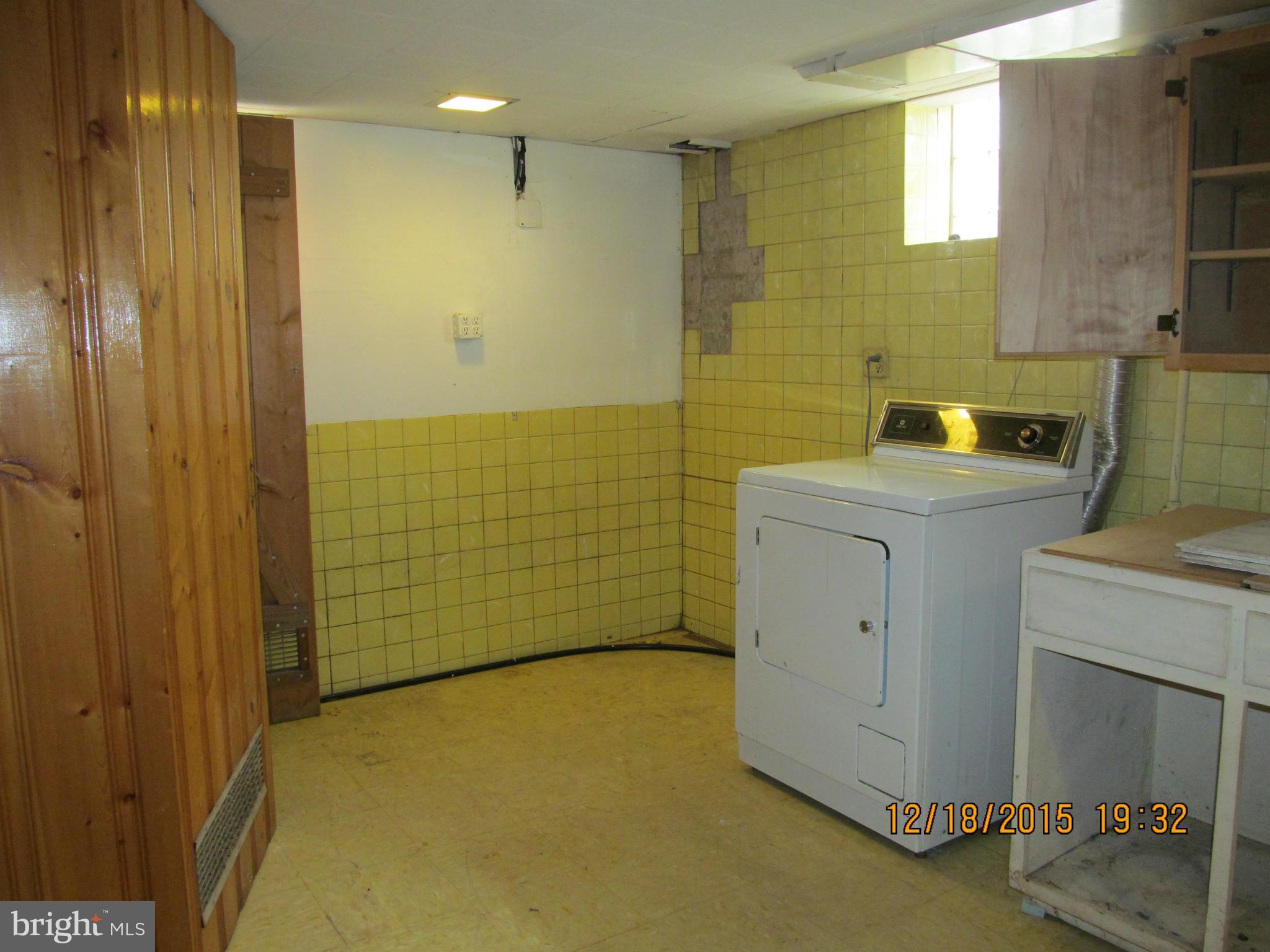 5472 Addington Road Baltimore, MD 21207 - Photo 7 of 16 Interior (General)