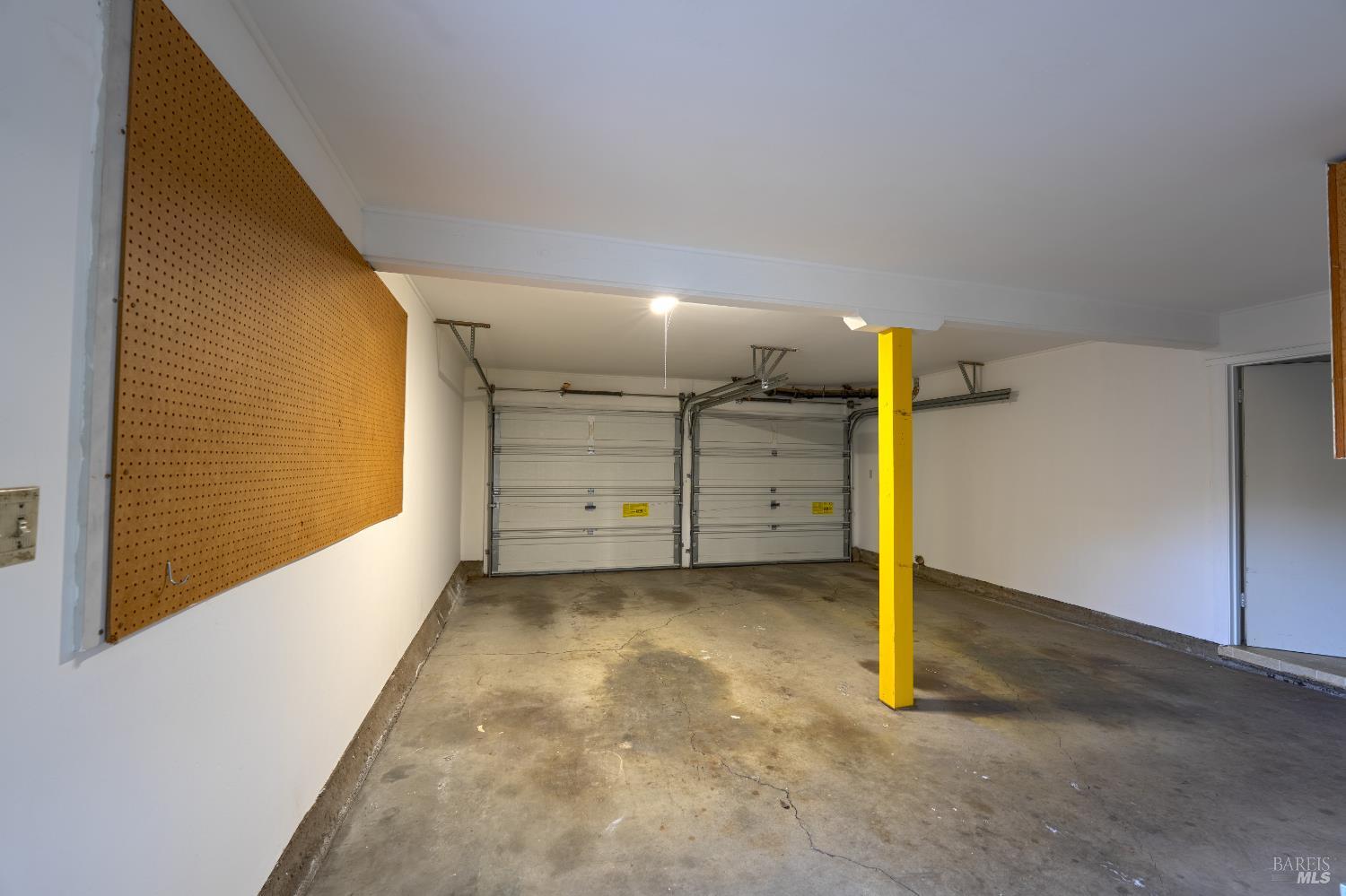 20 Taylor Street San Rafael, CA 94901 - Photo 20 of 22 a view of a big room with closet