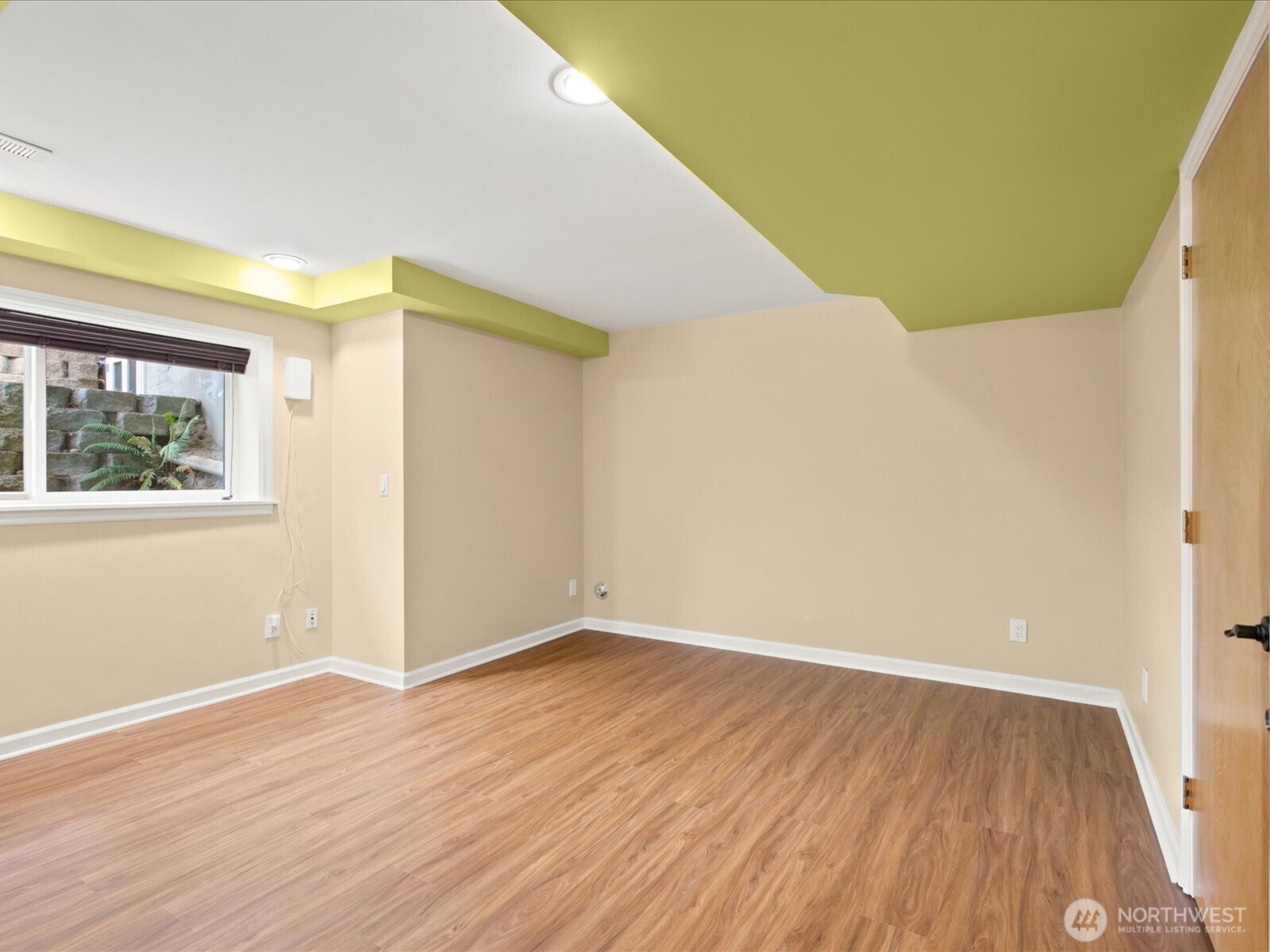 10222 Northeast 198th Street Bothell, WA 98011 - Photo 27 of 40