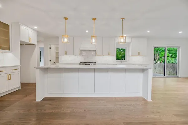 $1,299,000 | 5439 Norwood Street, Fairway, KS 66205