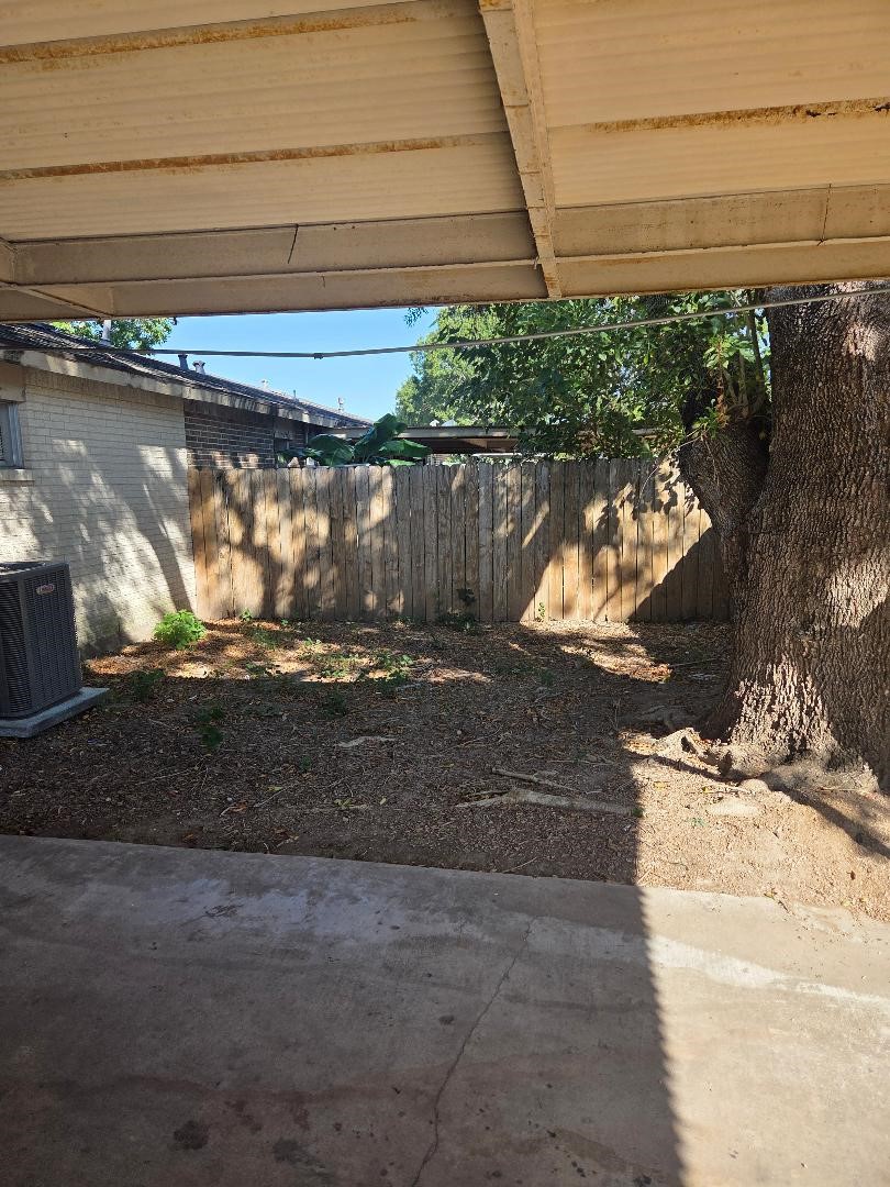 2000 Bahama Drive, Unit 30 Seabrook, TX 77586 - Photo 4 of 14 a view of a yard with street