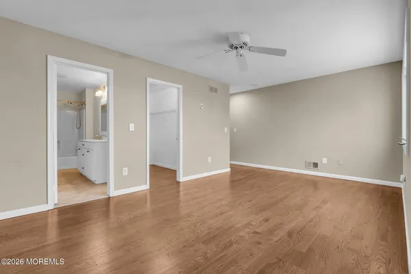 $4,000 | 148 Ambassador Drive, Unit 1054, Red Bank, NJ 07701